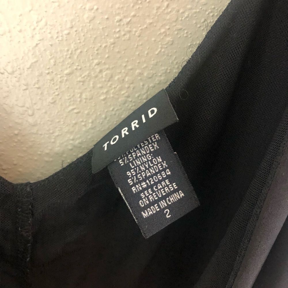 Torrid Black V Neck Tank Top - Picture 3 of 3